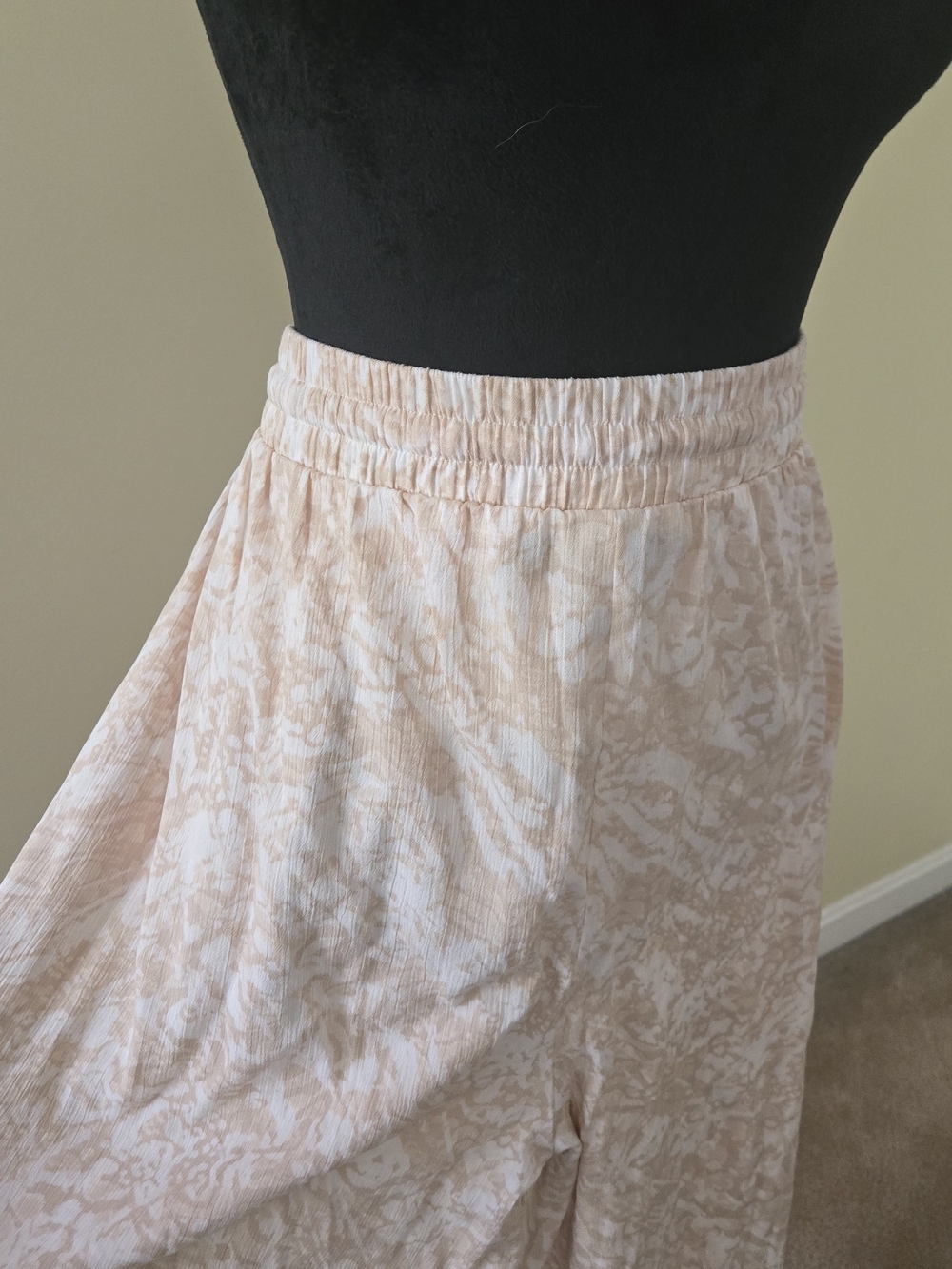 Women’s Elastic Waist Peach Floral Wide Leg Lightweight Pants